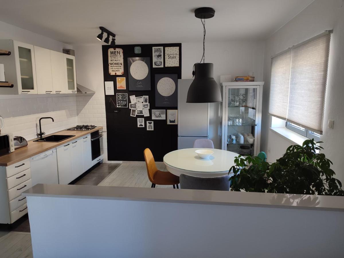 Apartment Luka Tučepi エクステリア 写真