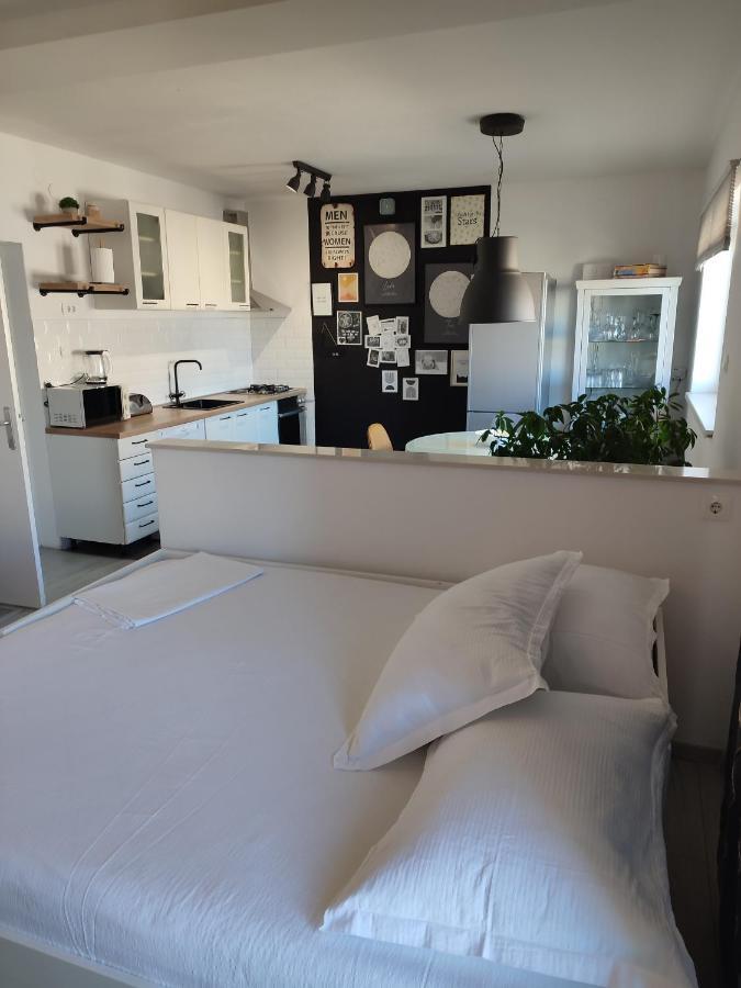 Apartment Luka Tučepi エクステリア 写真